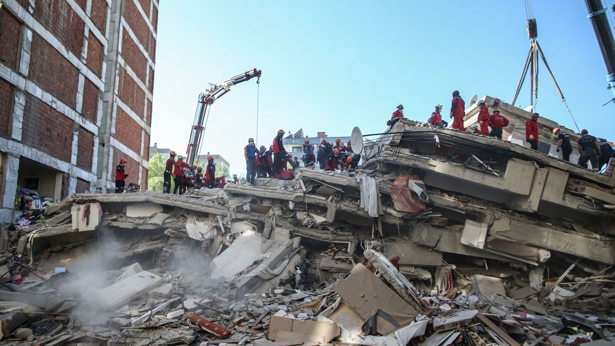 Al menos 73 muertos por el terremoto en Turquía y puede haber decenas más