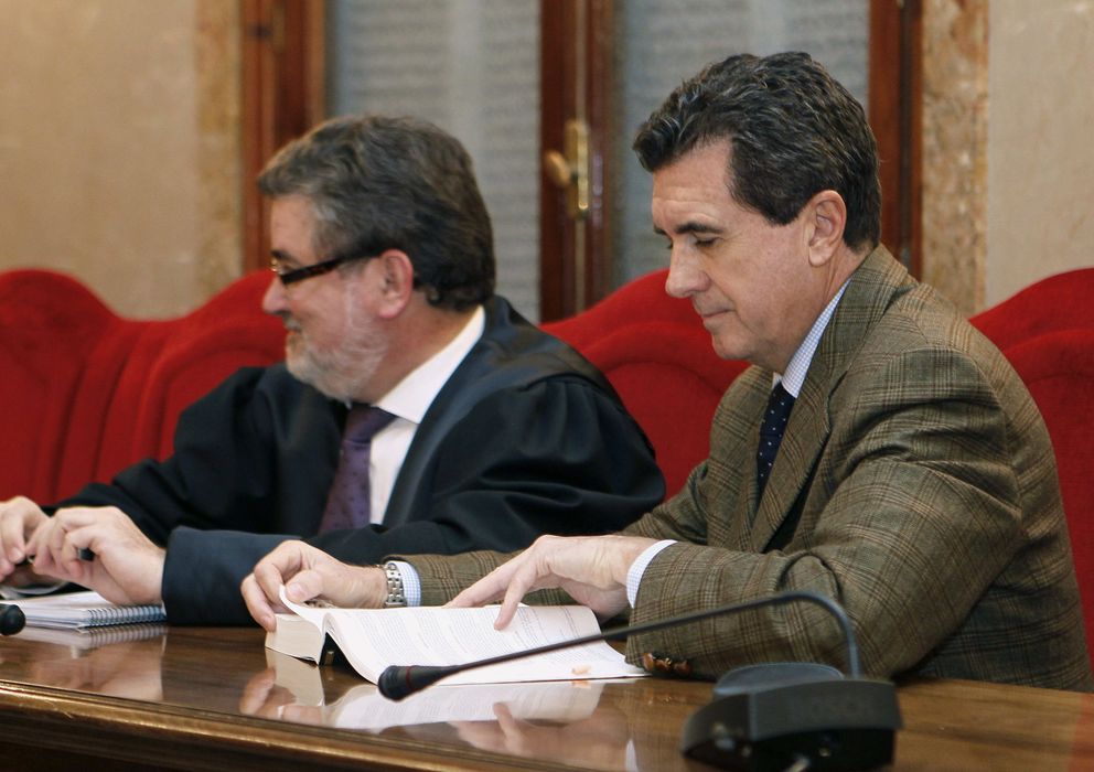 Foto: El expresidente balear Jaume Matas (d), acompañado de su abogado. (EFE)