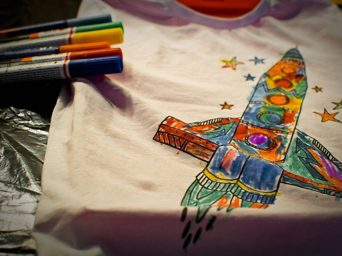 Foto: Crea tus propias camisetas con pinturas para ropa (Foto: Pixabay)