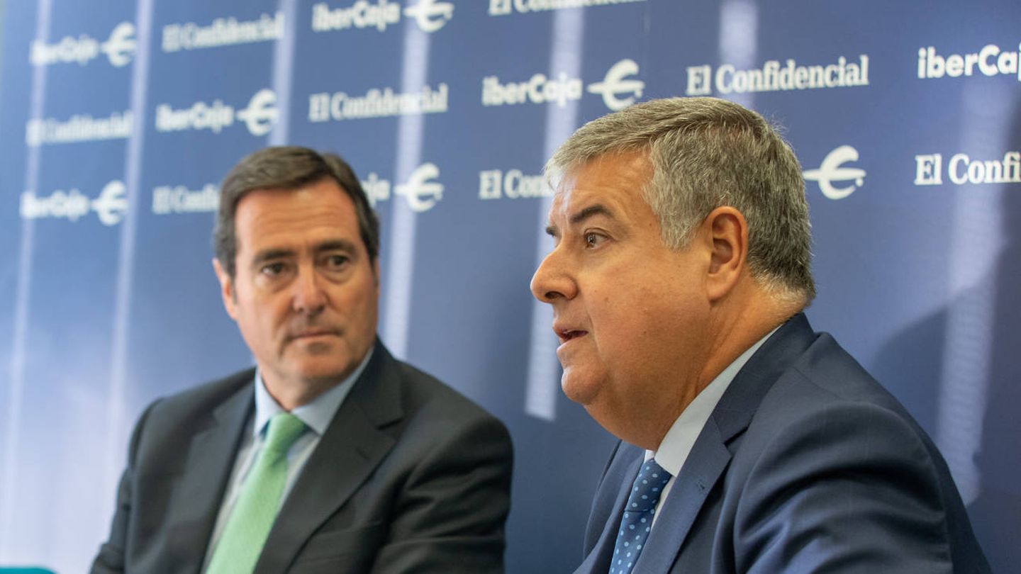 José Morales, director territorial Madrid y Noroeste de Ibercaja Banco, y Antonio Garamendi.