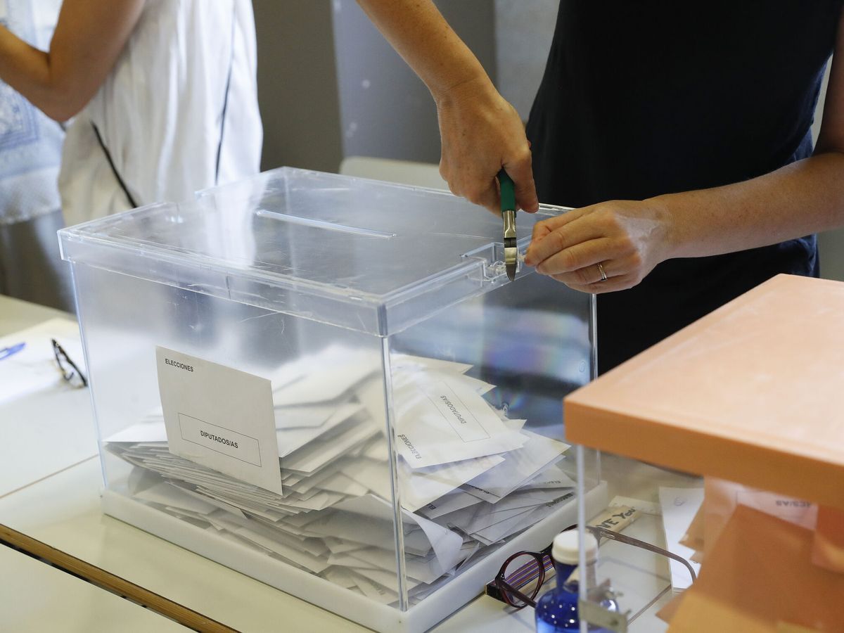 Foto: Cómo saber si soy mesa electoral en las elecciones europeas (EFE/J.P. Gandul)