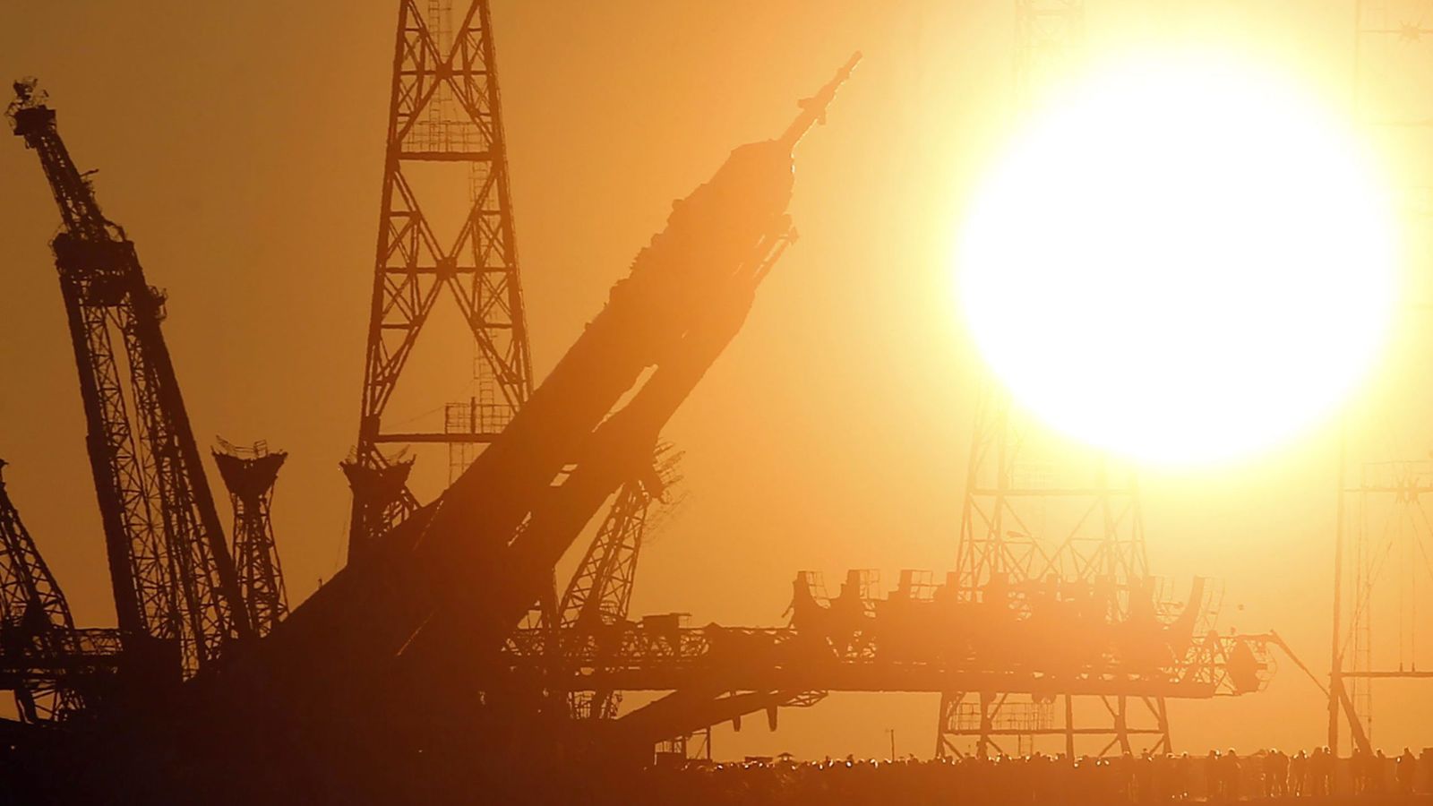 Foto: Un cohete Soyuz en la rampa de lanzamiento de Baikonur. (EFE)