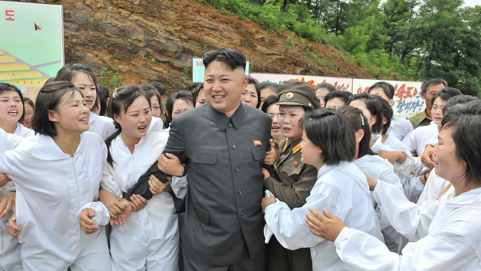 Foto: Kim Jong-un ha creado un escuadrón femenino para entretenerle (Reuters)