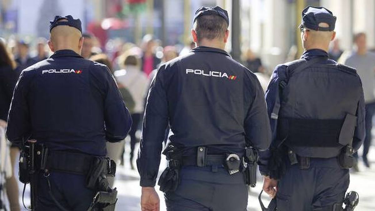 Detenido un joven de 25 años por apuñalar a su novia e intentar atropellarla en Madrid