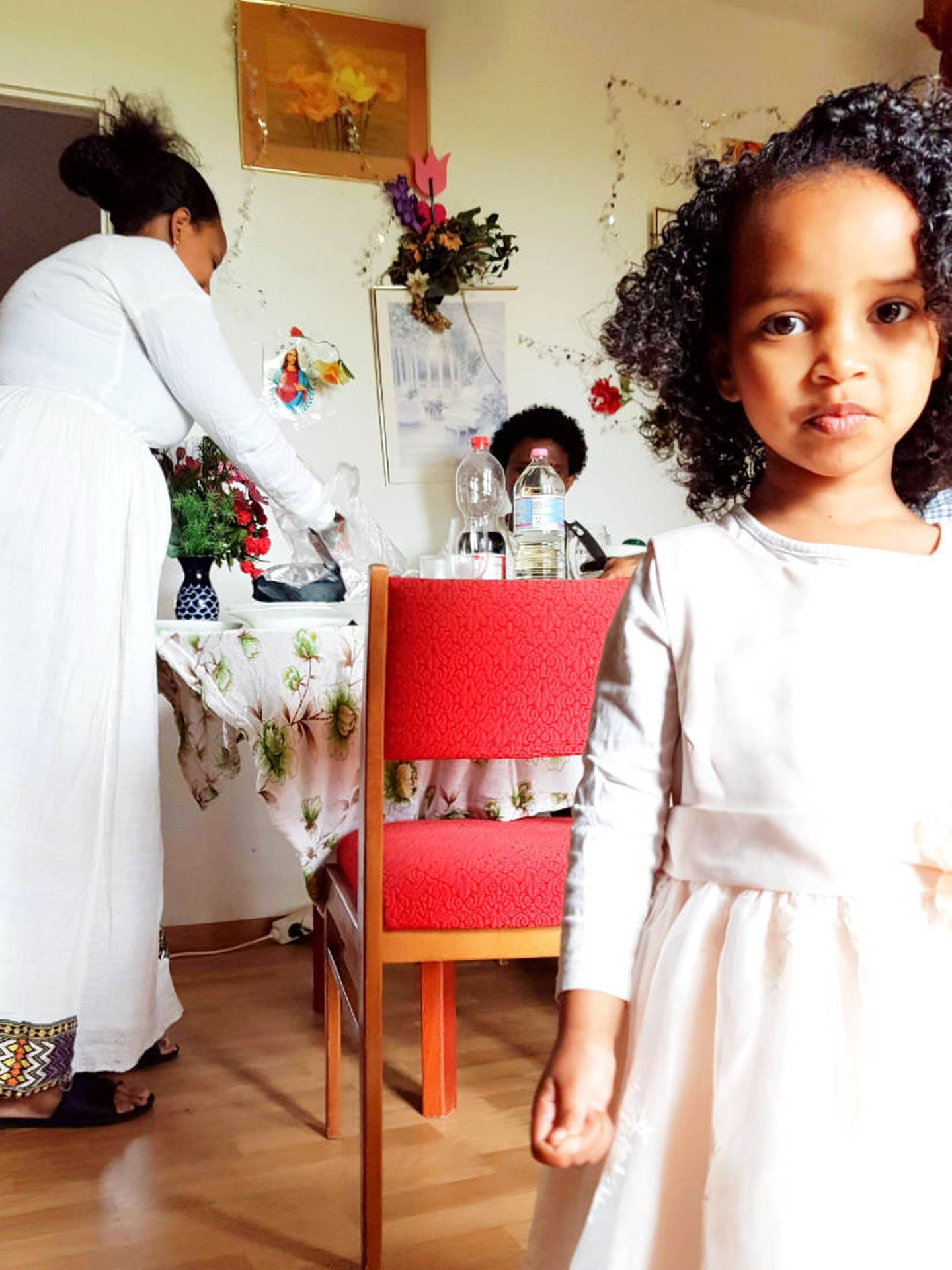 Fiory y Libyana se preparan para celebrar la Pascua ortodoxa de 2019. (María Ferreira)