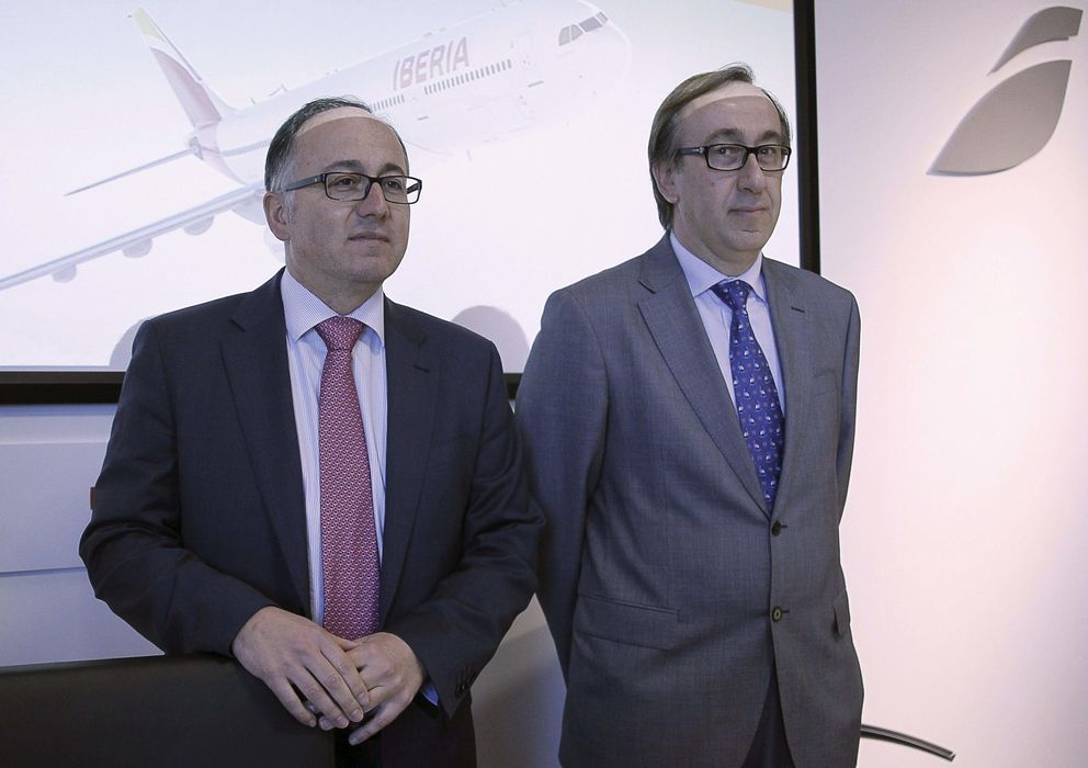 Foto: Luis Gallego, presidente de Iberia junto a Fernando Candela, consejero delegado de la empresa (EFE)
