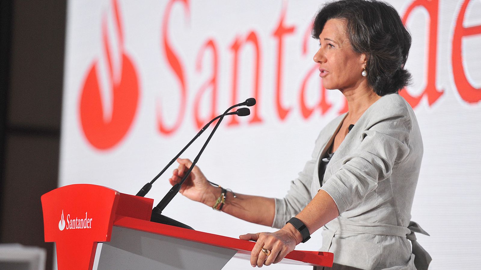 Foto: Fotografía cedida por el Banco Santander de la presidenta de grupo Santander, Ana Botín. (EFE)