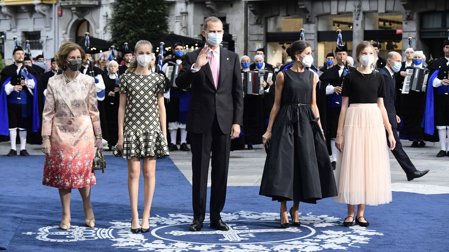 La familia real, en los Premios Princesa de Asturias. (Limited Pictures)