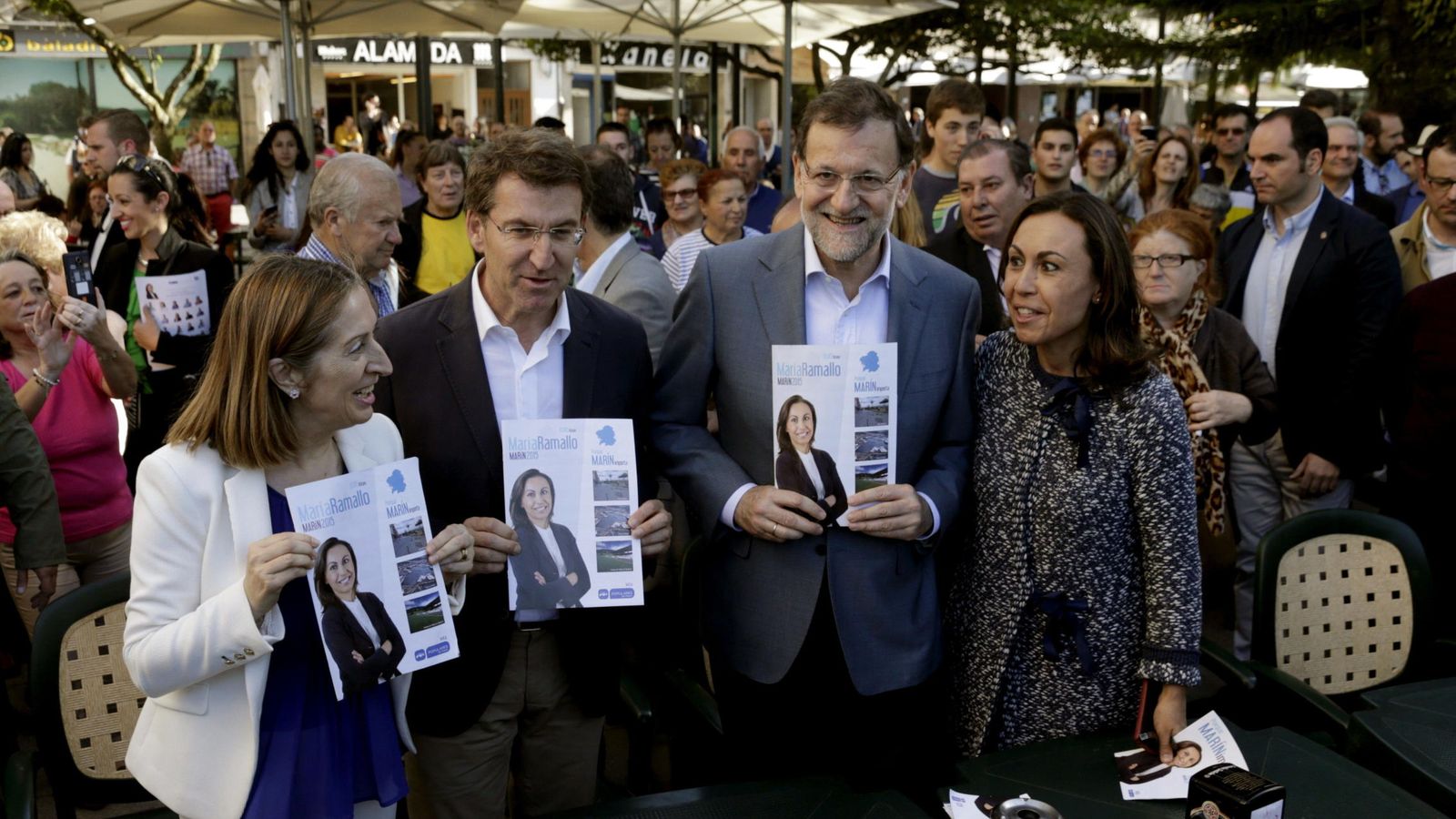 Foto: Ana Pastor, Núñez Feijóo, Mariano Rajoy y María Ramallo, candidata del PP a la alcaldía de Marín. (EFE)