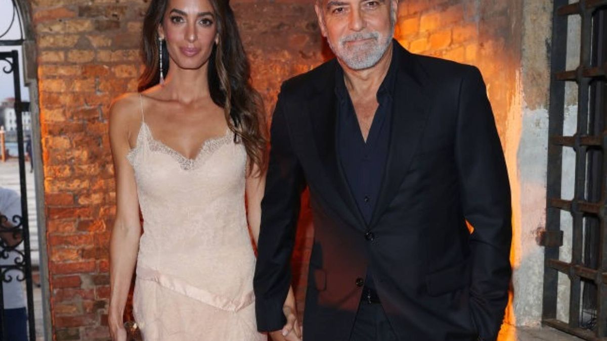 La maleta de Amal Clooney en Venecia: vestidos vintage, firmas virales y objetos de deseo