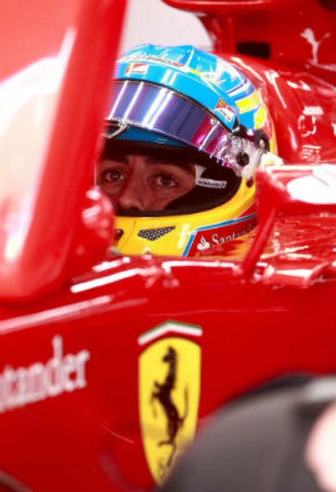 Foto: Alonso saca pecho: "No tenemos el mejor coche, pero tenemos el mejor equipo"