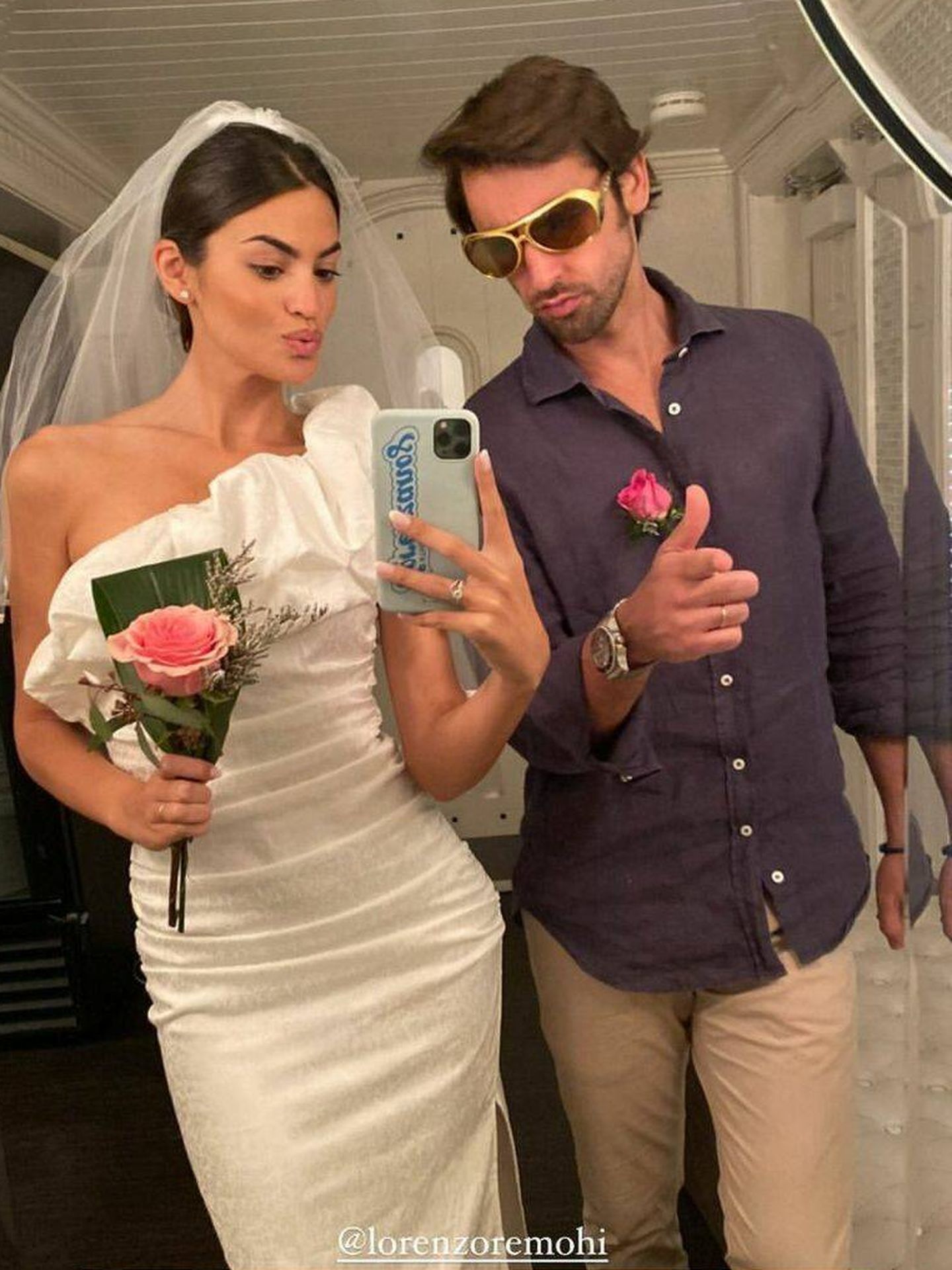 Marta Lozano y Lorenzo Remohi, en su boda en Las Vegas. (Instagram @martalozanop)