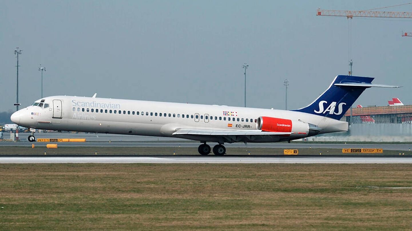Aeronave de SAS McDonnell Douglas MD-87. (Wikimedia/Kral Michal)