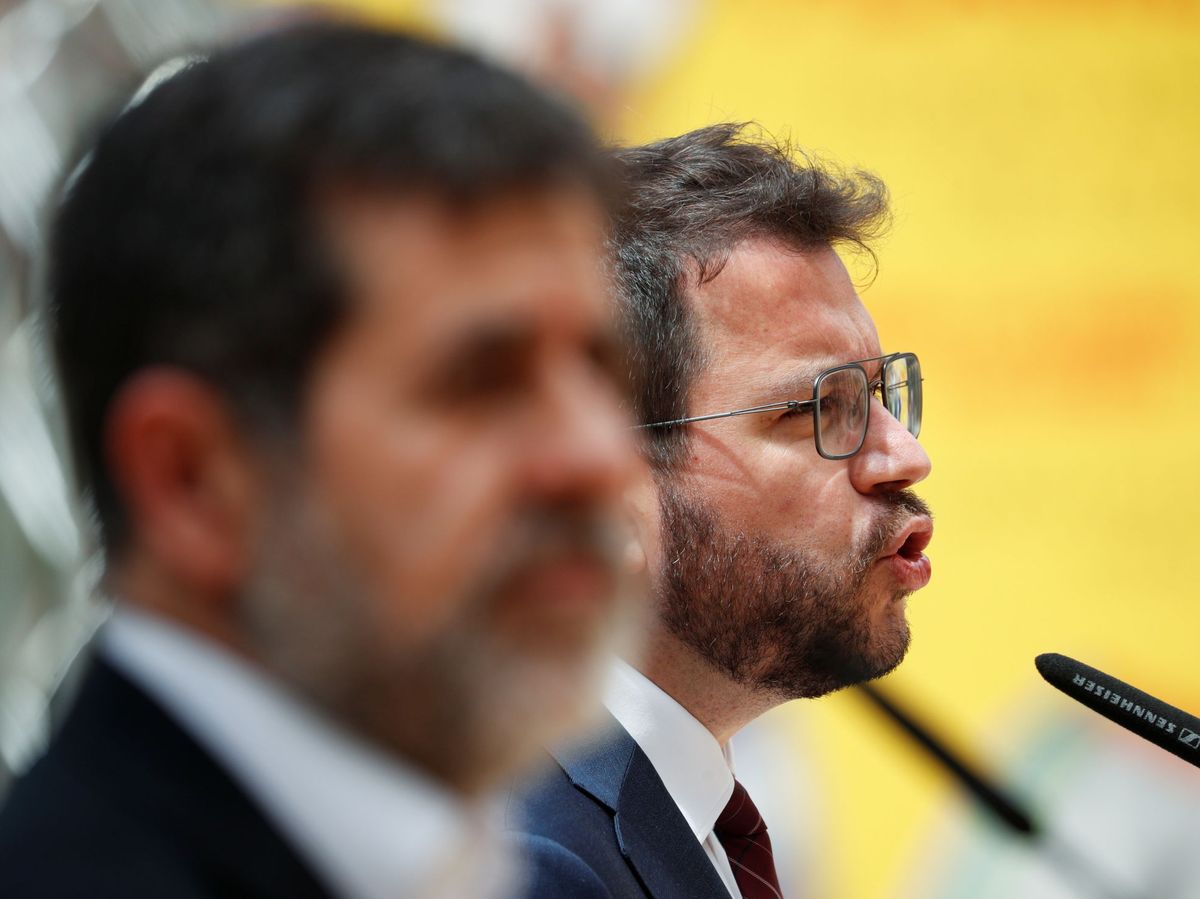 Foto: Pere Aragonès (d) y Jordi Sànchez. (Reuters)