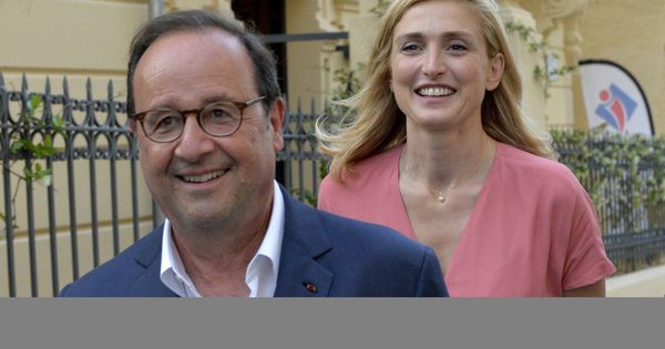 Foto: Hollande junto a Julie Gayet en Venecia. (Cordon Press)