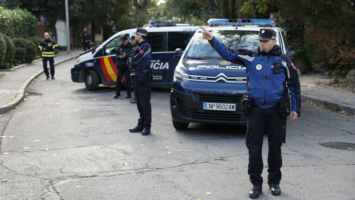 Envían una carta explosiva a la embajada de Ucrania en Madrid: un vigilante herido leve y elementos de pirotecnia
