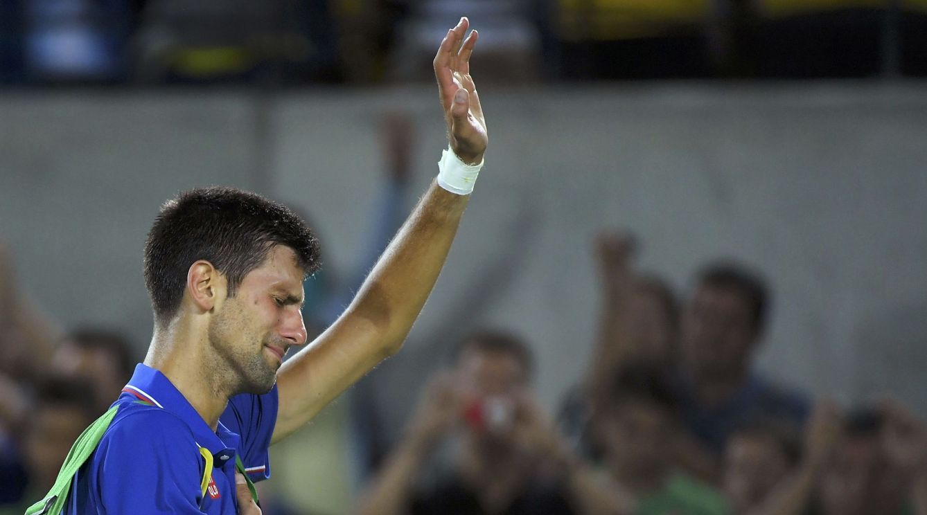 Novak Djokovic rompió a llorar tras ser eliminado en los Juegos de Río tras perder ante Del Potro (Reuters)