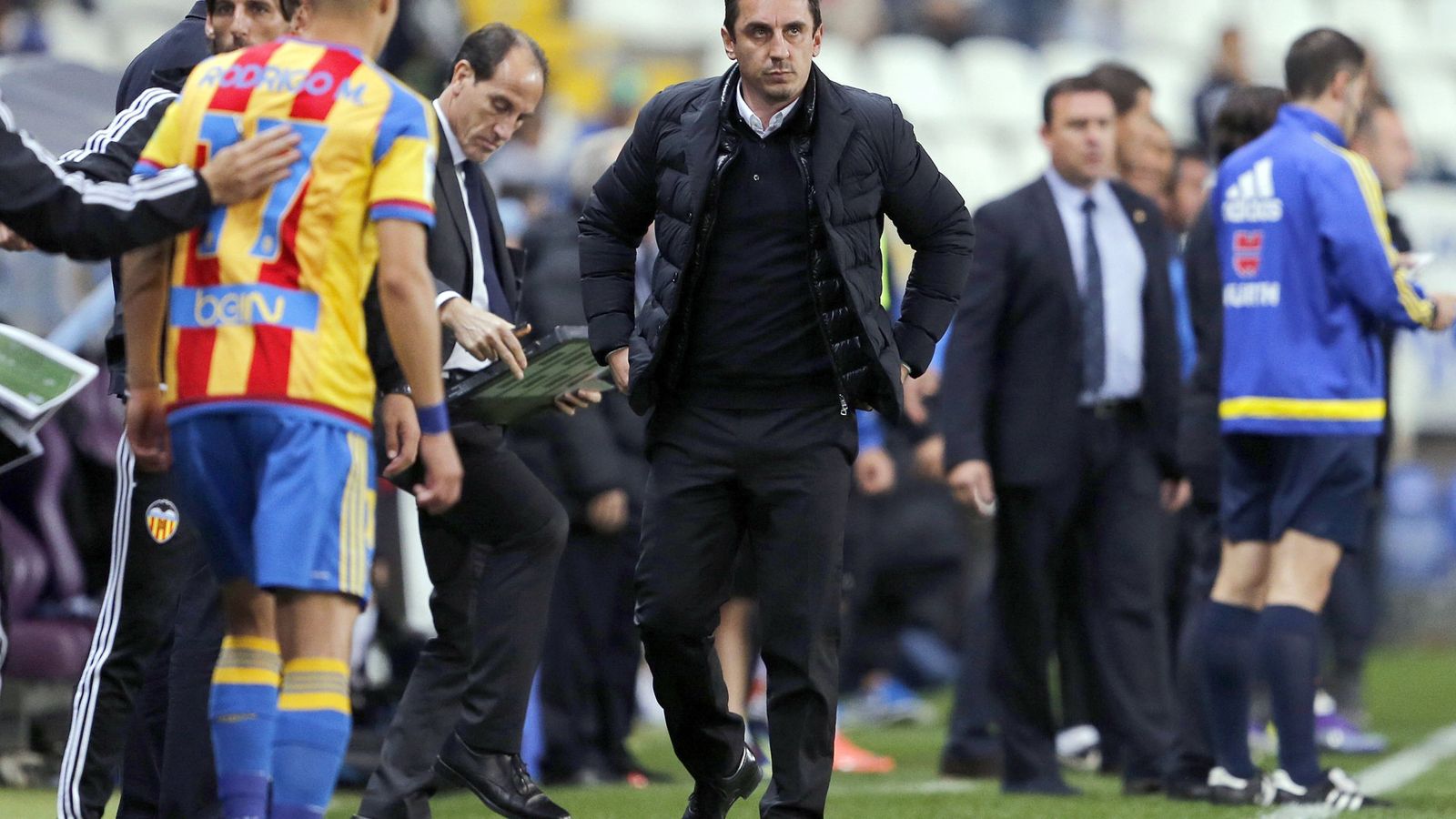 Foto: Gary Neville, en el partido contra el Málaga (EFE).