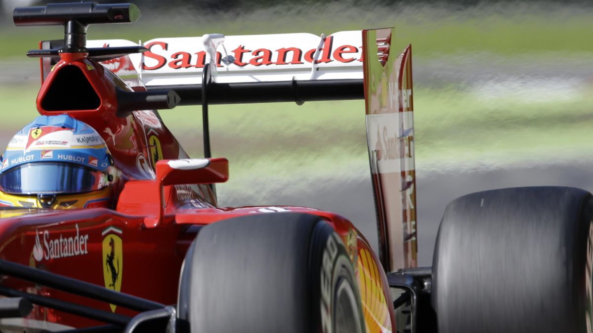 Fernando Alonso sacará los codos para coger las migajas que deje Mercedes