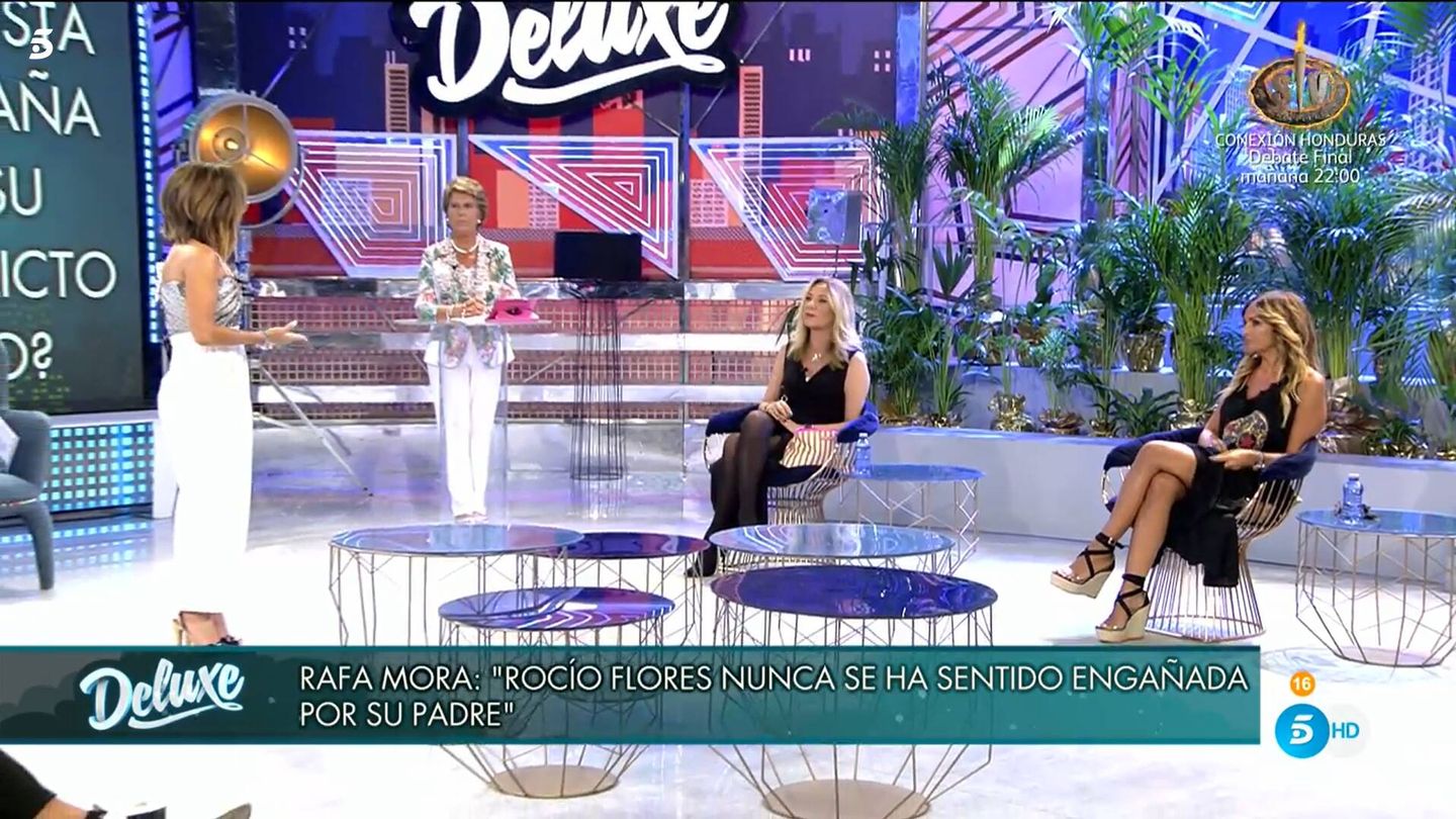 María Patiño y Marta López, en el 'Deluxe'. (Mediaset)