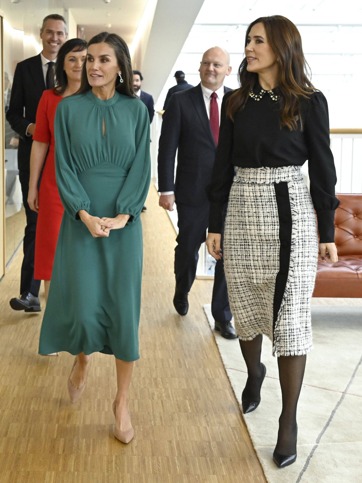 Letizia, junto a la princesa Mary en el Rigshospitalet. (Getty/Carlos Álvarez)