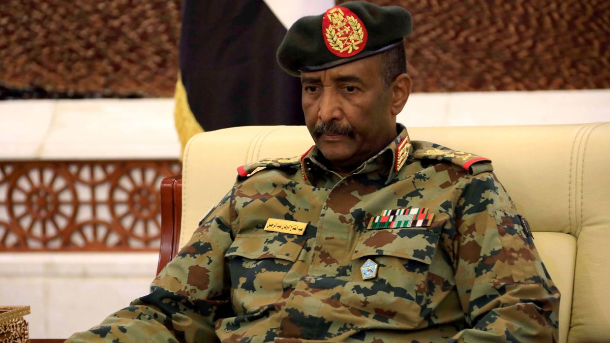 Golpe de Estado en Sudán: los militares afirman haber liberado al primer ministro 