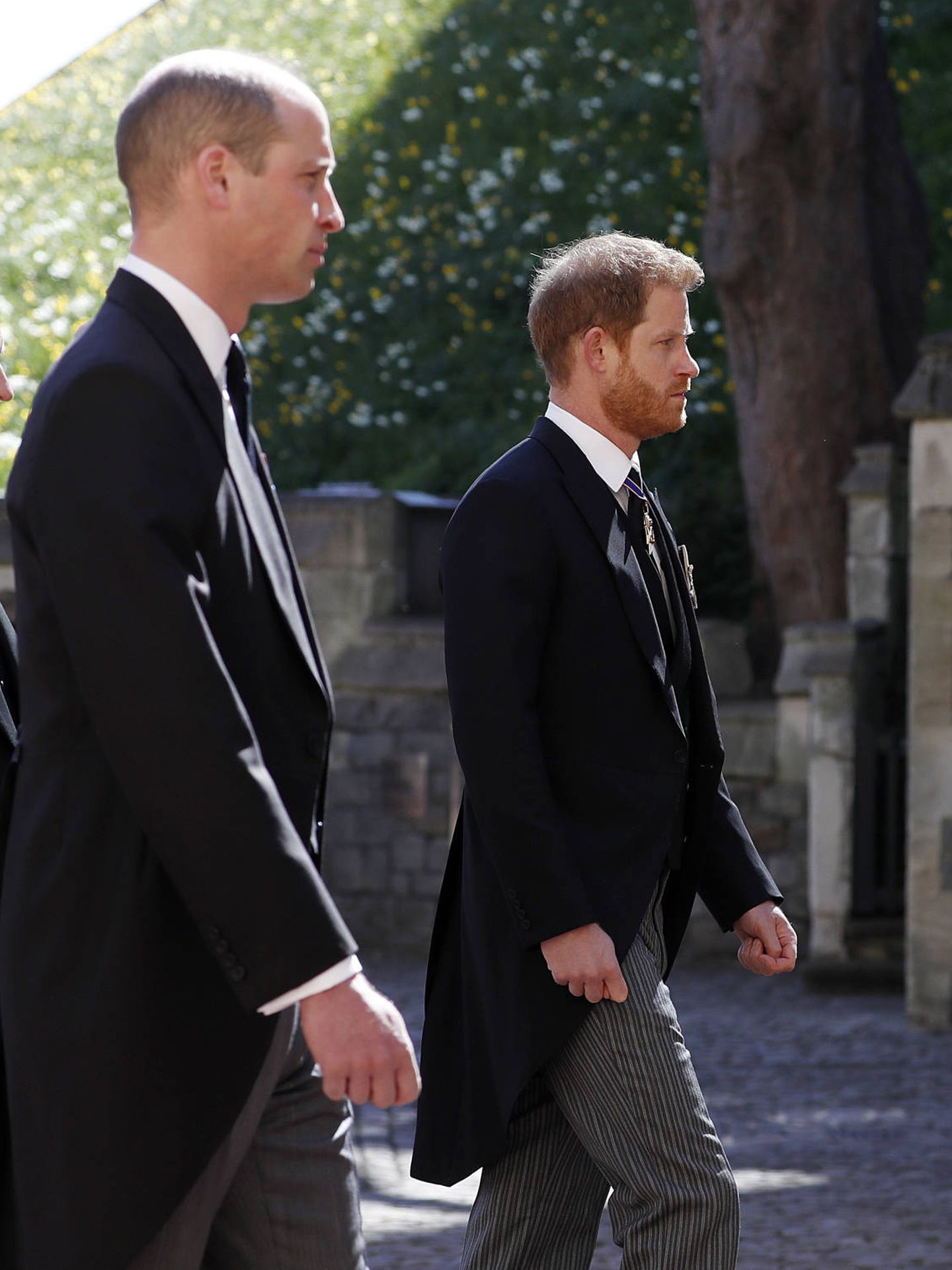 El príncipe Harry, junto a su hermano en el funeral de su abuelo. (Getty)