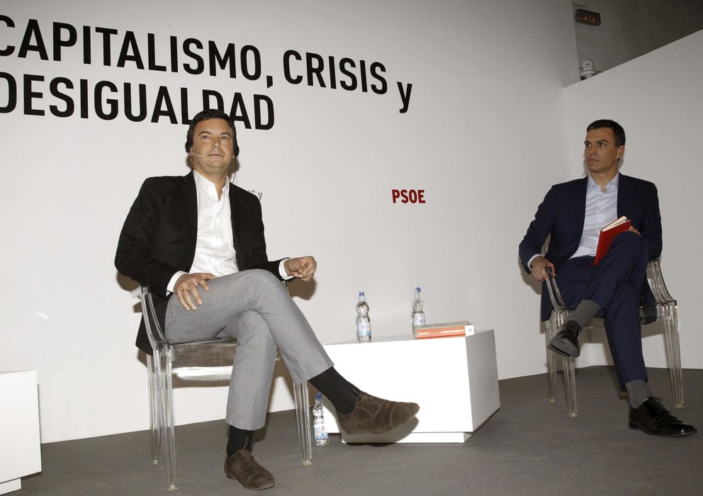 Foto: Pedro Sánchez, con Thomas Piketty (EFE)