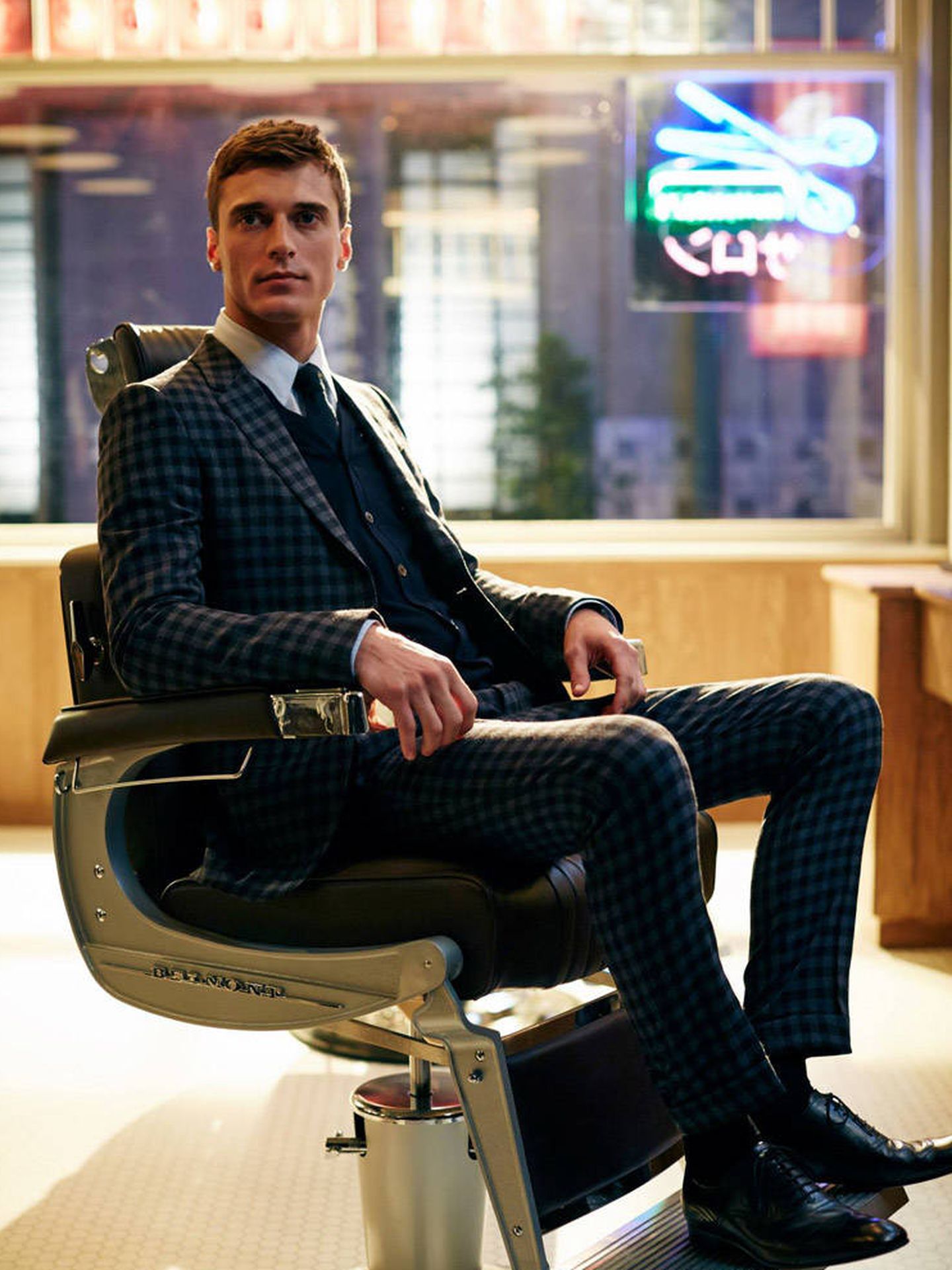 Clement Chabernaud como imagen de la colección Men Tailoring de Gucci