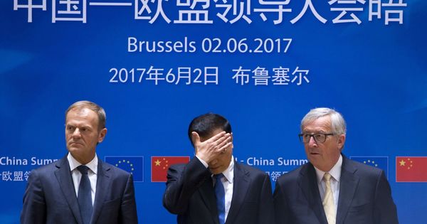 Foto: Jean-Claude Juncker, el presidente del Consejo Europeo, Donald Tusk (i), y el primer ministro chino, Li Keqiang. (EFE)