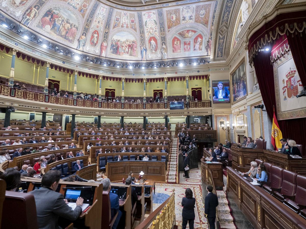 Foto: El Parlamento durante una sesión plenaria. (Europa Press/Alberto Ortega)