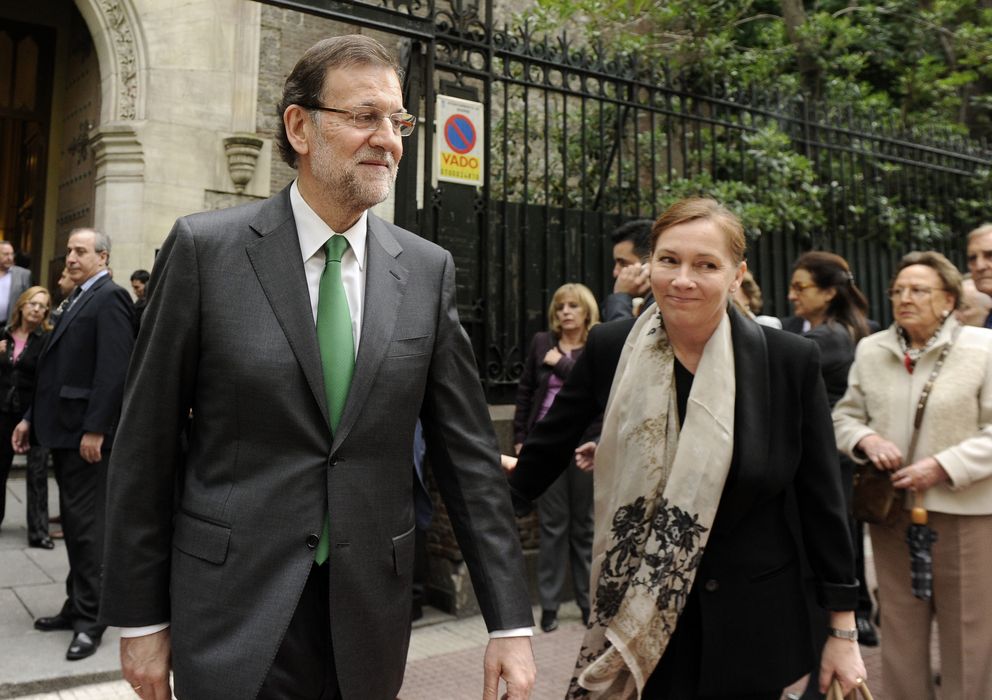 Foto: Mariano Rajoy y su mujer el pasado mes de mayo. (I.C.)