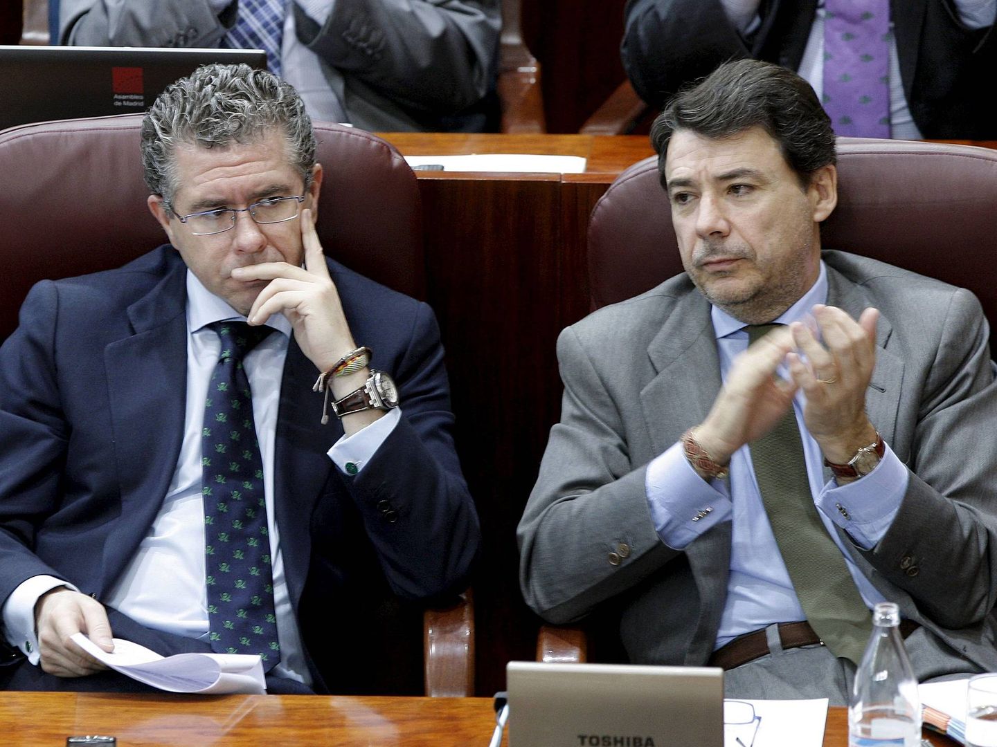 Francisco Granados e Ignacio González, en 2010, cuando formaban parte del Gobierno de Aguirre. (EFE)