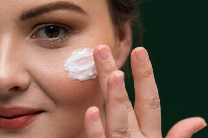 Foto de La mejor crema para la rosácea que calma el enrojecimiento y cuida la piel sensible a diario