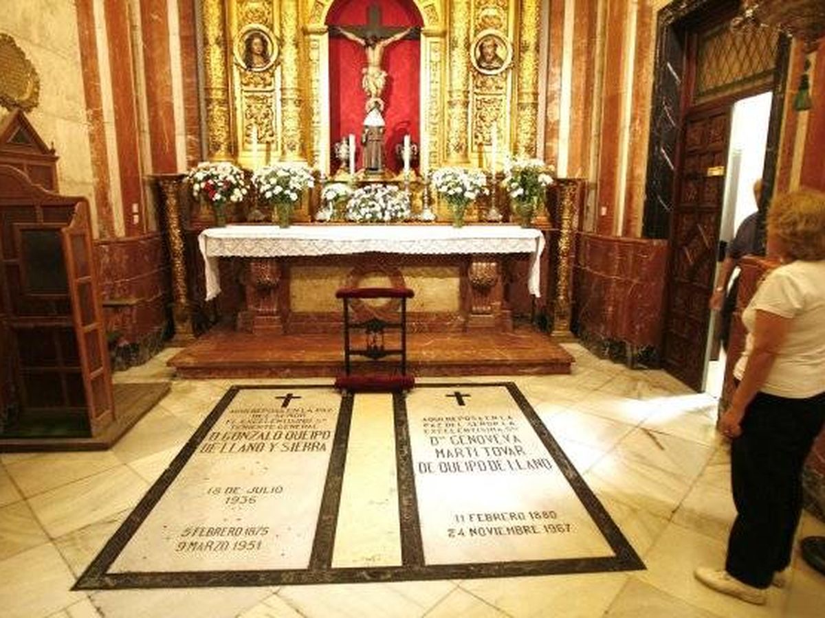 Foto: Tumba de Queipo de Llano en la Basílica de la Macarena. (EFE)