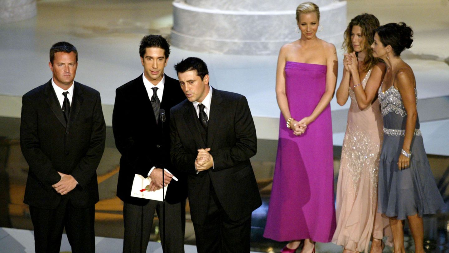El reparto de 'Friends' en los Emmy de 2002. (Reuters)