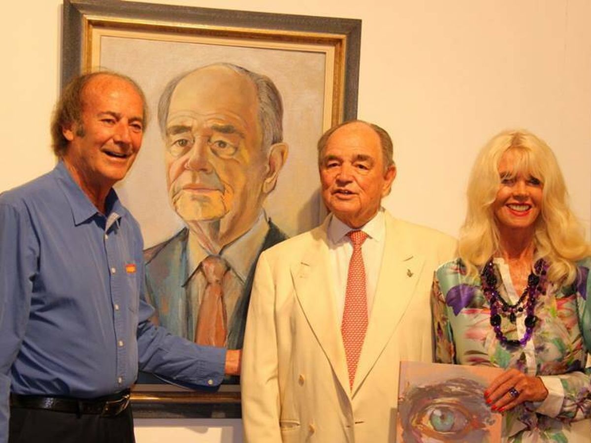 Foto: El conde Rudi, junto a Gunilla y Luis Ortiz. (AG)