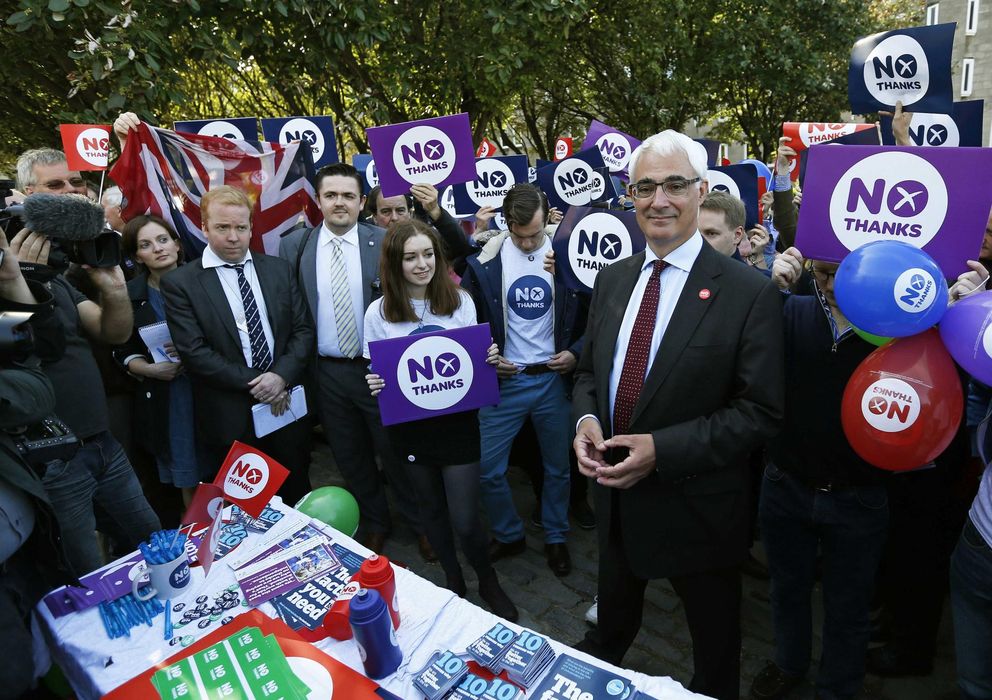 Foto: Alistair Darling, líder de la campaña contra la independencia, posa en Edimburgo. (Reuters)