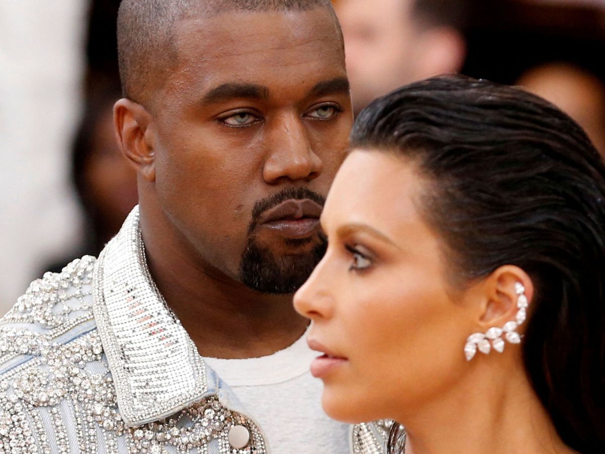 Foto: Kanye West, en una foto de archivo junto a su exmujer, Kim Kardashian. (Reuters/Lucas Jackson)