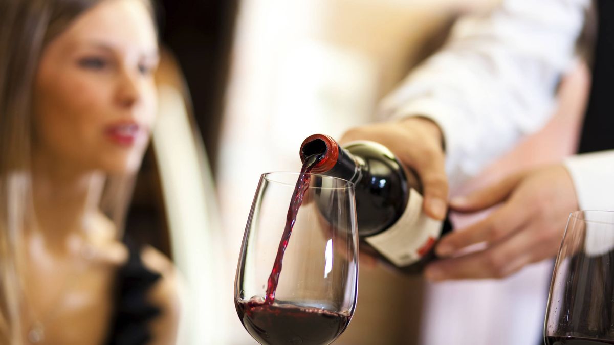 Mala noticia, amantes del vino: Una copa puede contener el doble de azúcar  que una dona glaseada – El Financiero