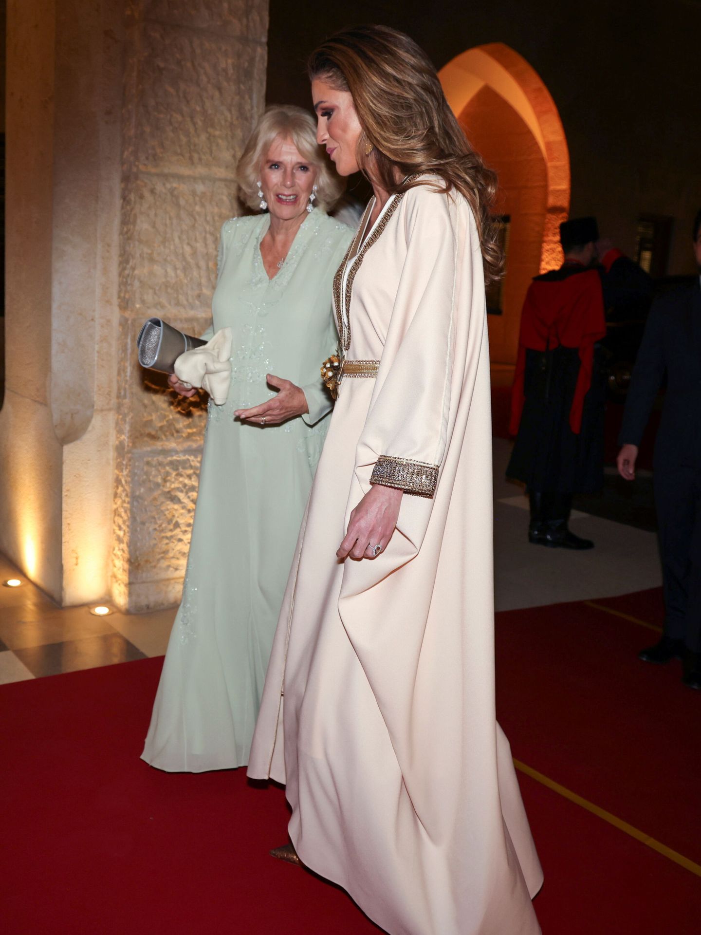 Rania de Jordania y Camilla. (Reuters)