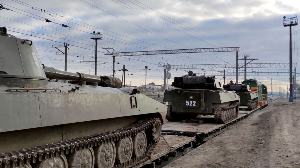 Rusia anuncia que los militares que estaban de maniobras en Crimea se retiran