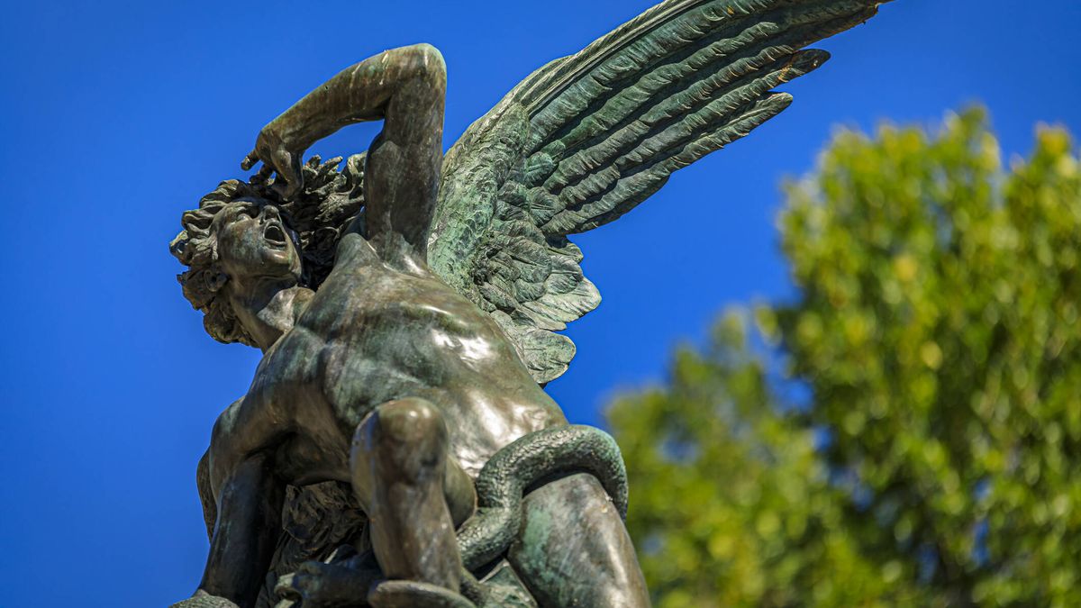 ¿Cuántas estatuas del ángel caído hay en el mundo?