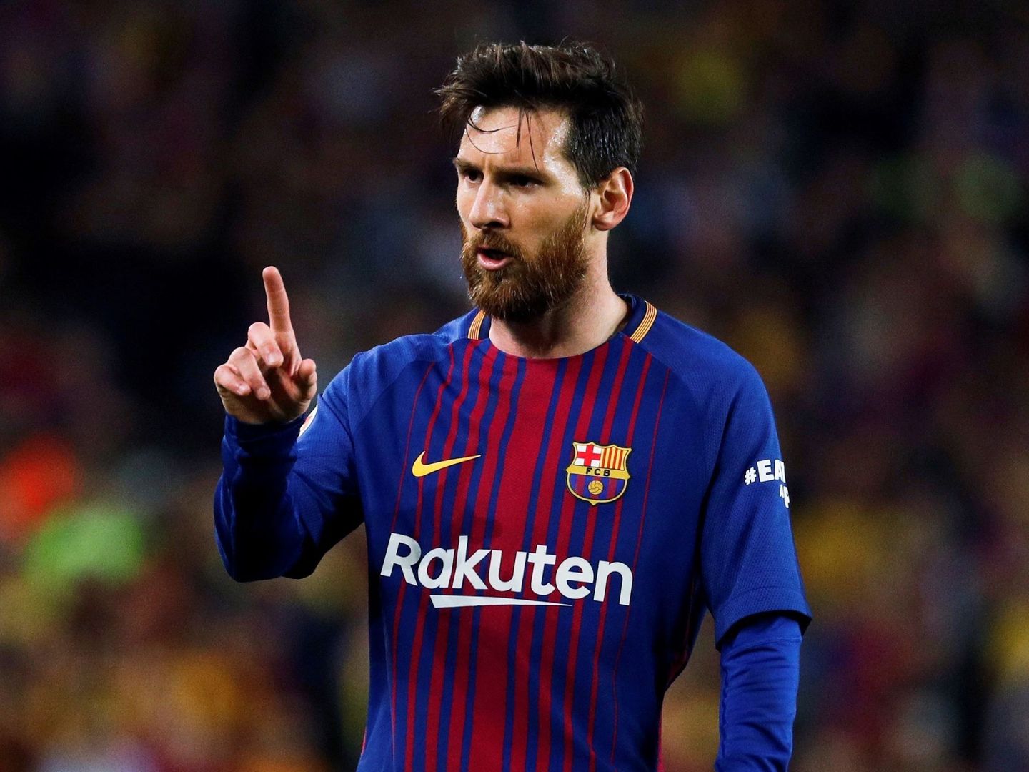 Leo Messi, enfadado, durante un partido del Barcelona. (EFE)