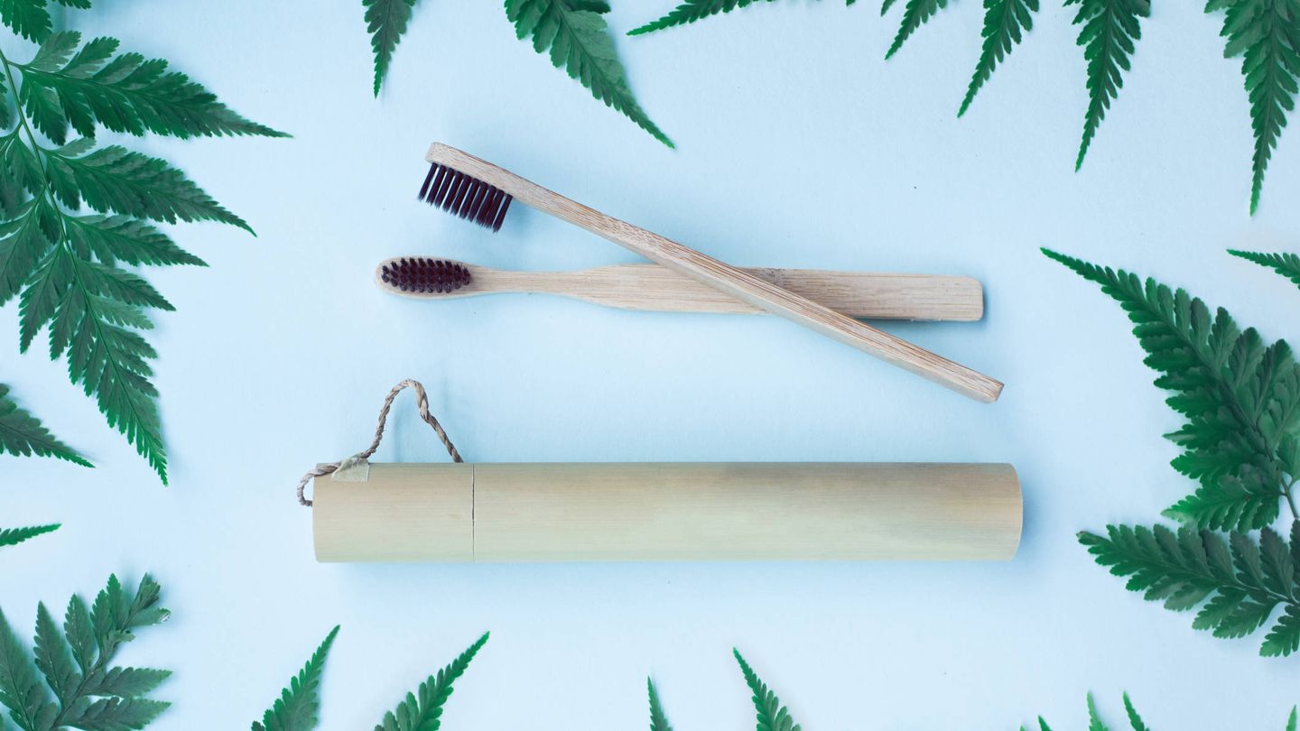 Cepillos de dientes de bambú. (IStock) 