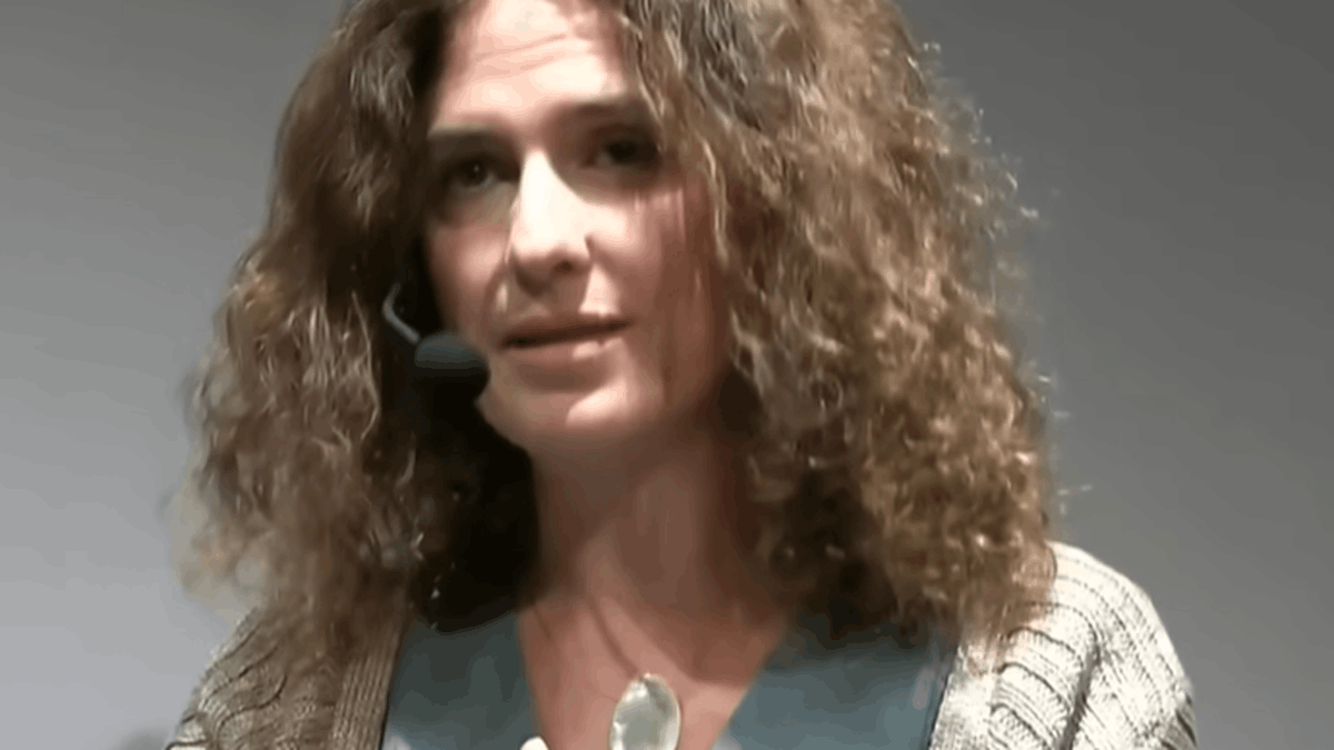 Nazareth Castellanos, neurocientífica, sobre cómo nos ayuda la lectura: “Nuestro cerebro no es multitarea como un ordenador y leer lleva el cuerpo a un estado que agradece mucho"