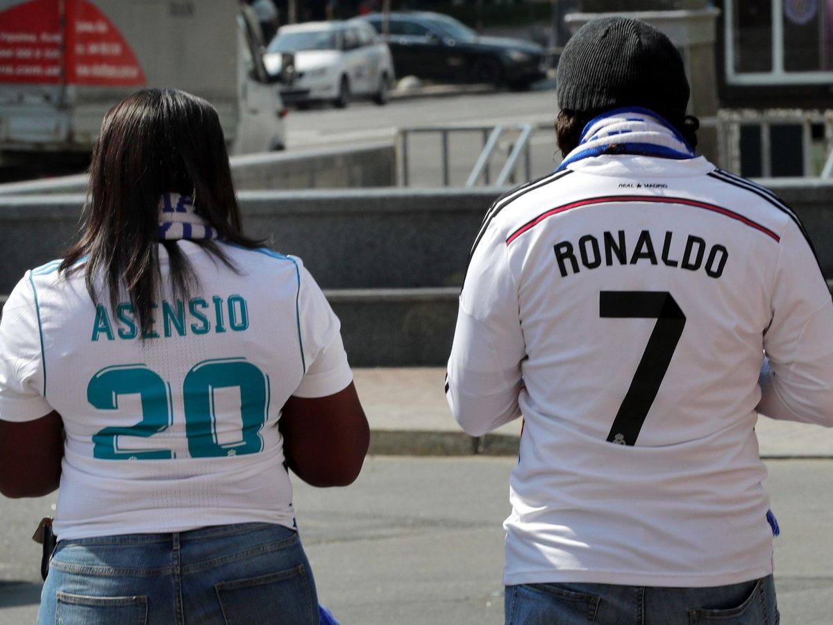 Guardia Repegar Maestro De CR7 al covid-19: la venta de camisetas del Real Madrid se desploma un 70%