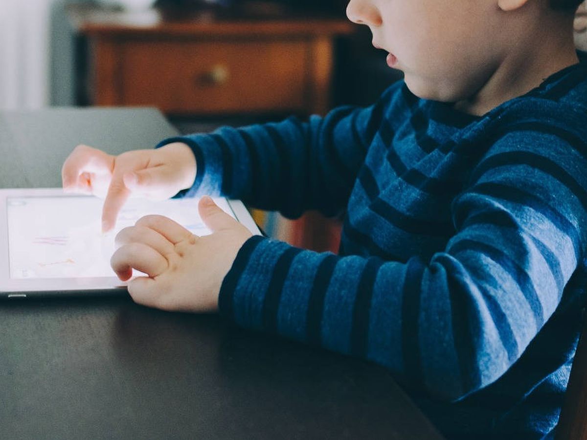 Foto: Estar más horas delante de las pantallas evita que los niños hagan otro tipo de cosas que favorecen el desarrollo cerebral (Foto: Pixabay)