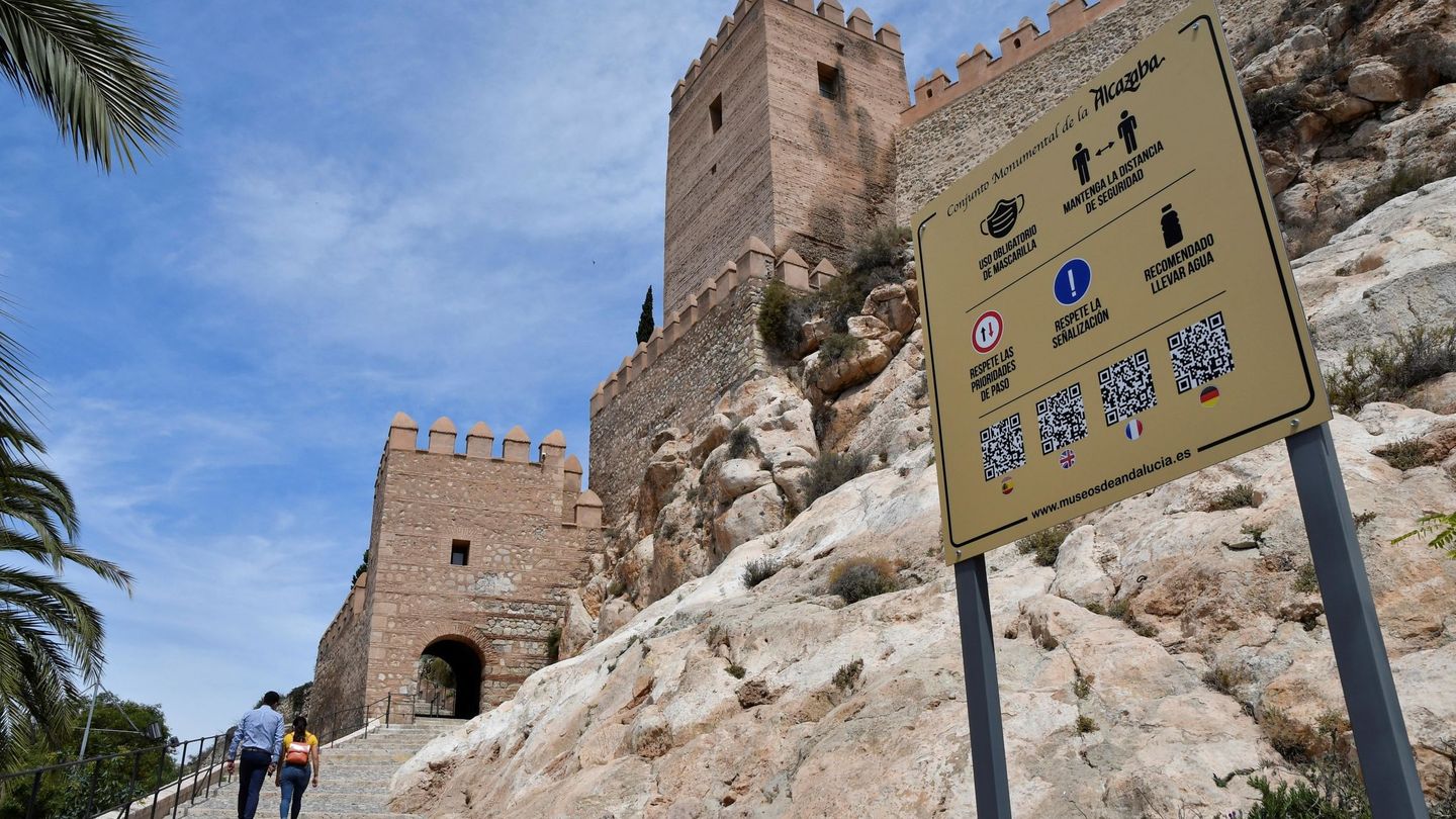 El Conjunto Monumental de la Alcazaba de Almería. (EFE/Carlos Barba)