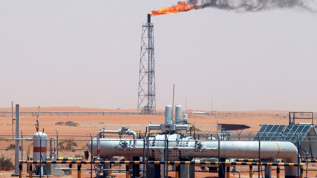 Arabia Saudí negocia la venta de un 1% (16.000 M) de Aramco a otra energética